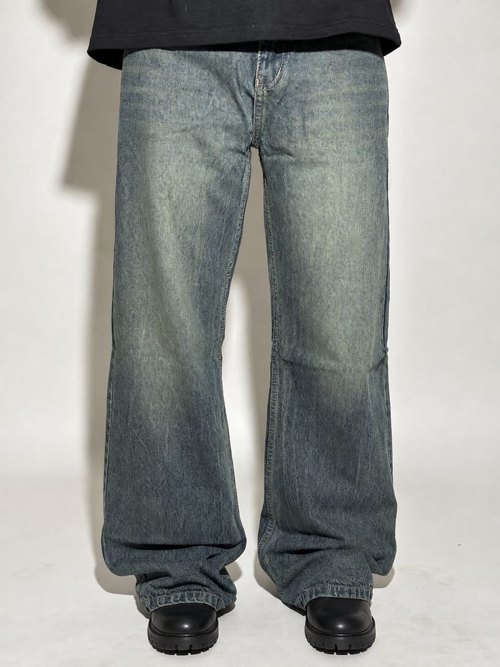 Vintage Wash Baggy Jeans